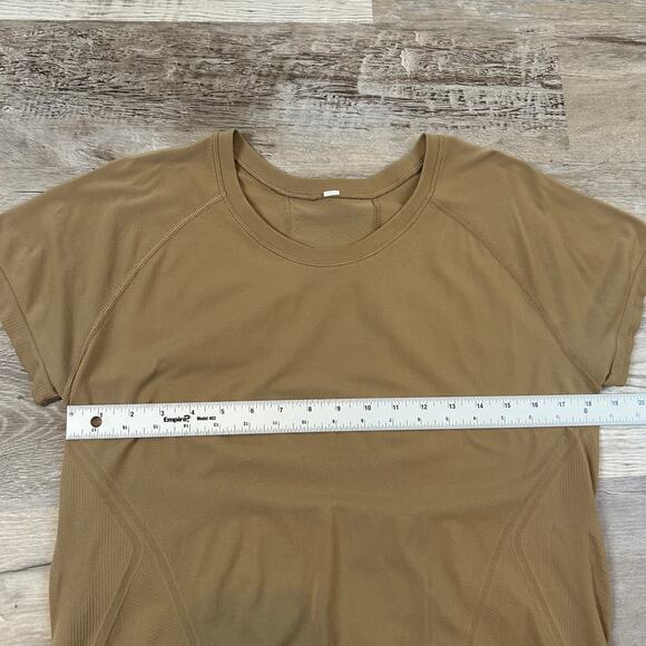 Lululemon Seamless Performance Tee Bronze Green Short Sleeve Ribbed Active Top M - Picture 5 of 6